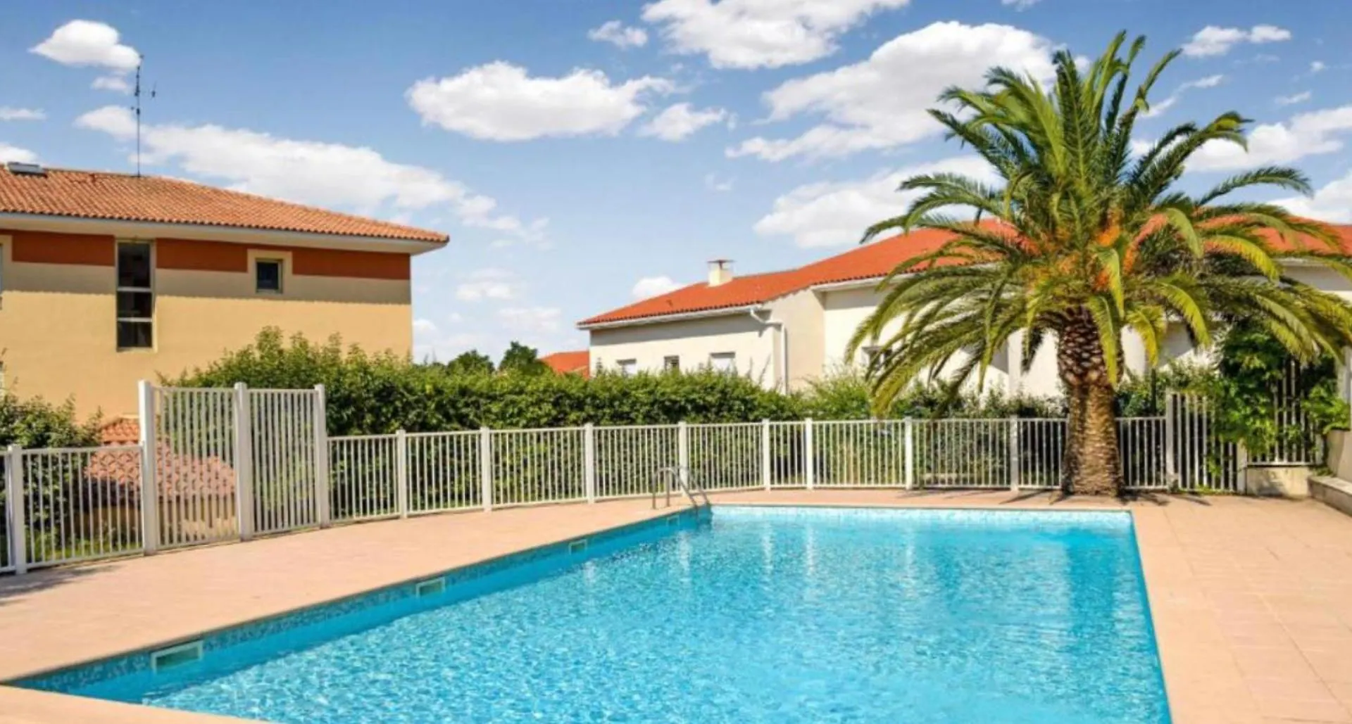 Merazur Saint-Raphaël 0*,
